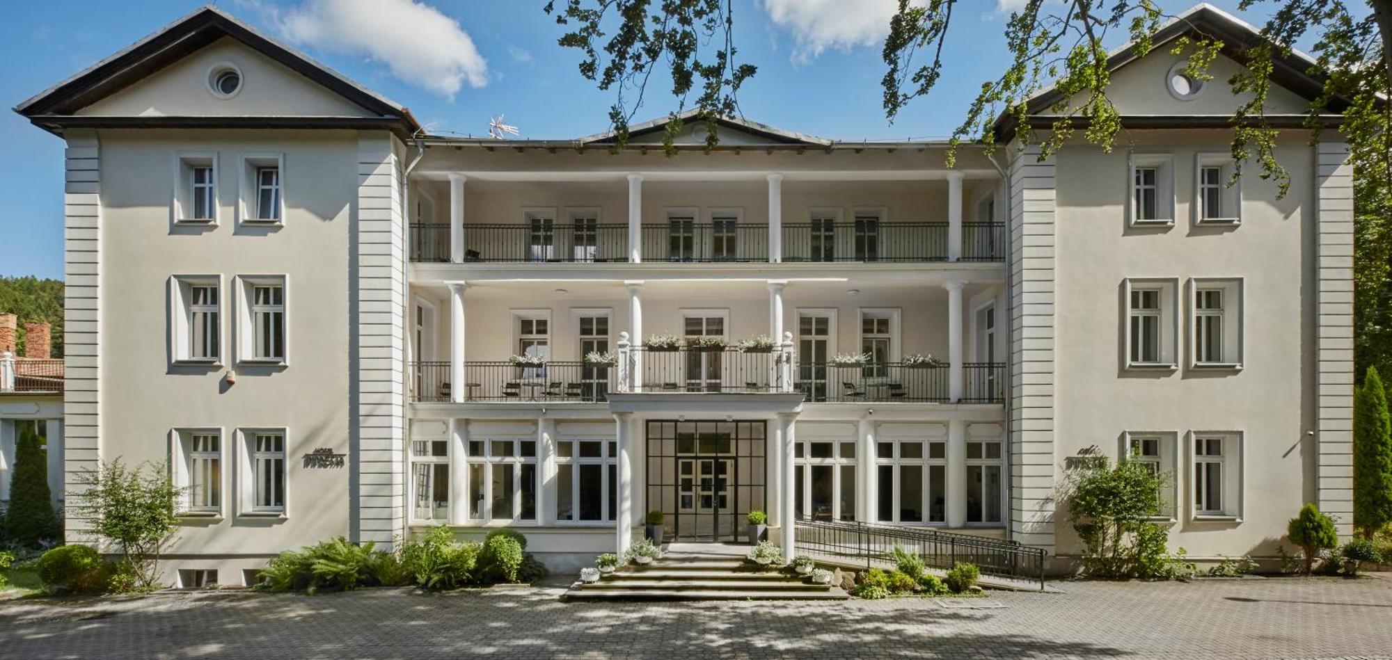 Impresja Art Resort Duszniki Zdroj Exterior photo